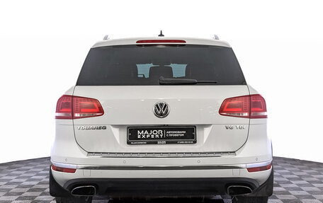 Volkswagen Touareg III, 2016 год, 2 700 000 рублей, 6 фотография
