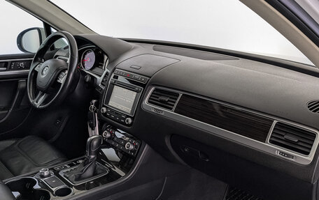 Volkswagen Touareg III, 2016 год, 2 700 000 рублей, 13 фотография