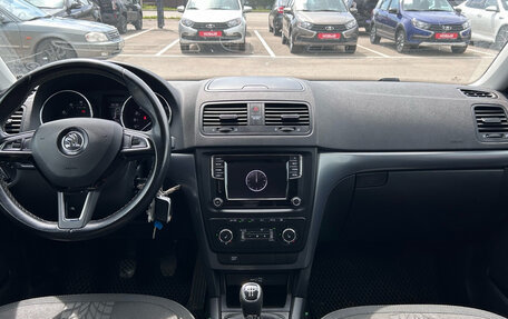 Skoda Yeti I рестайлинг, 2015 год, 1 290 000 рублей, 2 фотография