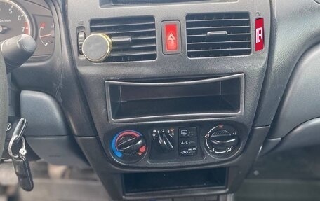 Nissan Almera, 2004 год, 230 000 рублей, 11 фотография