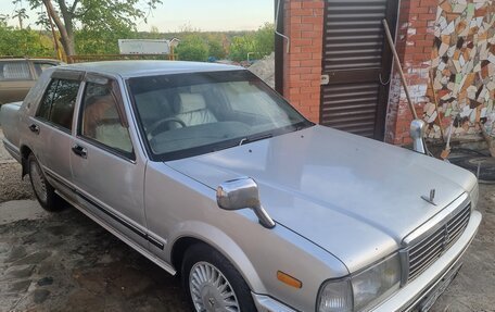 Nissan Cedric VII, 2001 год, 380 000 рублей, 1 фотография