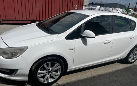 Opel Astra J, 2012 год, 950 000 рублей, 7 фотография