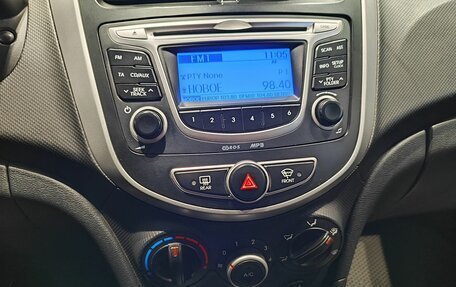 Hyundai Solaris II рестайлинг, 2013 год, 589 000 рублей, 15 фотография