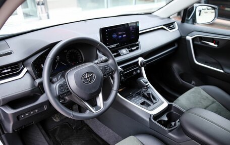 Toyota RAV4, 2024 год, 4 640 000 рублей, 10 фотография