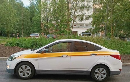 Hyundai Solaris II рестайлинг, 2016 год, 600 000 рублей, 2 фотография
