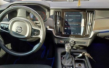 Volvo V90 Cross Country I рестайлинг, 2018 год, 3 200 000 рублей, 1 фотография