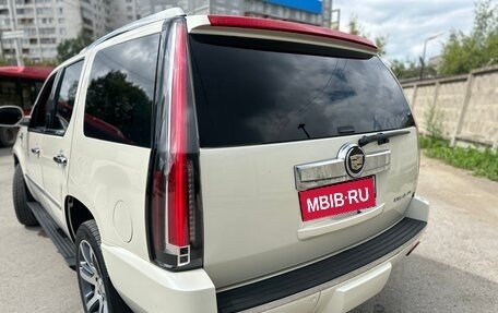 Cadillac Escalade III, 2012 год, 2 100 000 рублей, 13 фотография