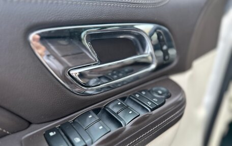 Cadillac Escalade III, 2012 год, 2 100 000 рублей, 19 фотография