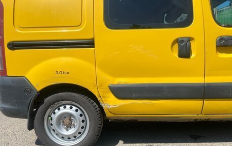 Renault Kangoo II рестайлинг, 2001 год, 450 000 рублей, 18 фотография