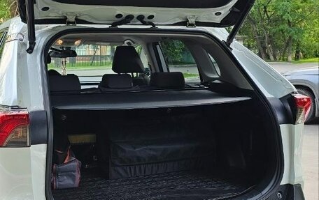 Toyota RAV4, 2021 год, 5 000 000 рублей, 4 фотография