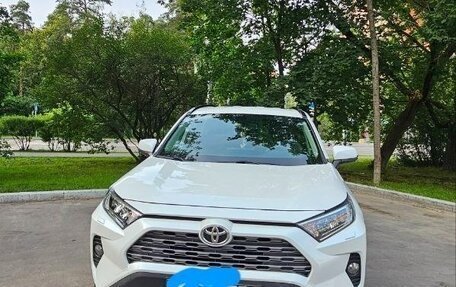 Toyota RAV4, 2021 год, 5 000 000 рублей, 19 фотография