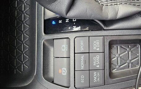 Toyota RAV4, 2021 год, 5 000 000 рублей, 16 фотография