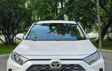 Toyota RAV4, 2021 год, 5 000 000 рублей, 21 фотография