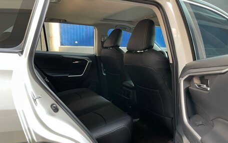 Toyota RAV4, 2022 год, 2 630 000 рублей, 14 фотография