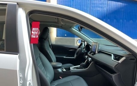Toyota RAV4, 2022 год, 2 630 000 рублей, 13 фотография