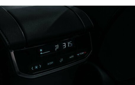 Toyota Highlander, 2024 год, 6 580 000 рублей, 25 фотография