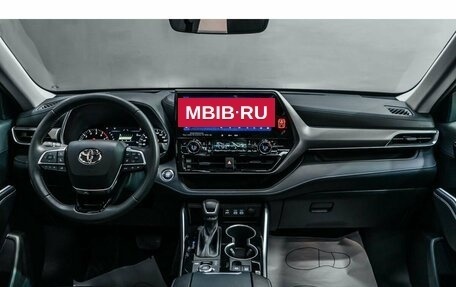 Toyota Highlander, 2024 год, 6 580 000 рублей, 24 фотография