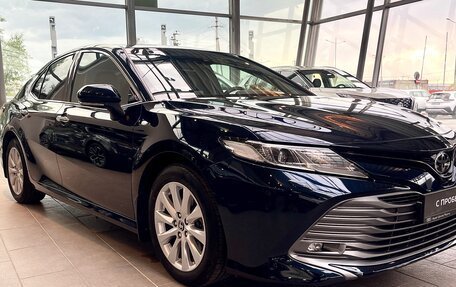 Toyota Camry, 2018 год, 2 700 000 рублей, 4 фотография
