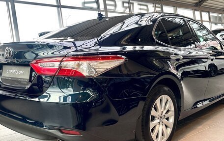 Toyota Camry, 2018 год, 2 700 000 рублей, 8 фотография