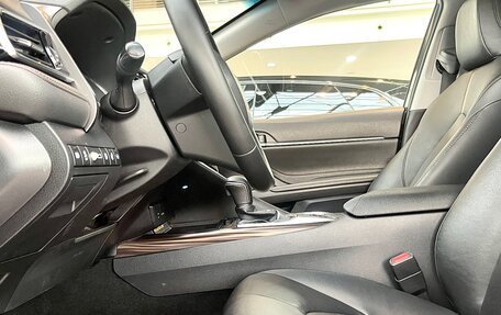 Toyota Camry, 2018 год, 2 700 000 рублей, 12 фотография