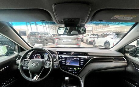 Toyota Camry, 2018 год, 2 700 000 рублей, 21 фотография