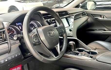 Toyota Camry, 2018 год, 2 700 000 рублей, 20 фотография