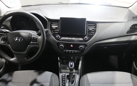 Hyundai Solaris II рестайлинг, 2021 год, 1 400 000 рублей, 6 фотография