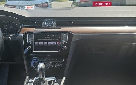 Volkswagen Passat B8 рестайлинг, 2017 год, 1 950 000 рублей, 6 фотография