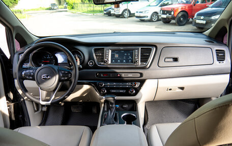 KIA Carnival III, 2018 год, 2 650 000 рублей, 7 фотография