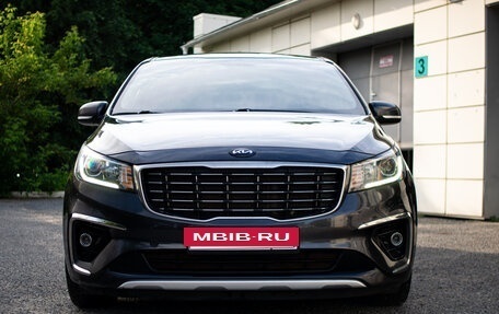KIA Carnival III, 2018 год, 2 650 000 рублей, 5 фотография