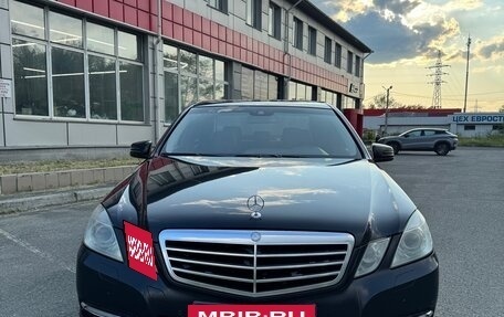Mercedes-Benz E-Класс, 2010 год, 1 390 000 рублей, 2 фотография
