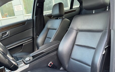 Mercedes-Benz E-Класс, 2010 год, 1 390 000 рублей, 28 фотография