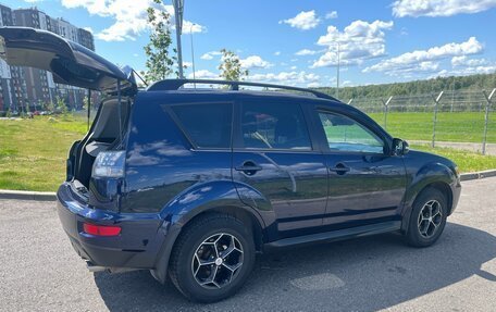 Mitsubishi Outlander III рестайлинг 3, 2011 год, 1 400 000 рублей, 4 фотография