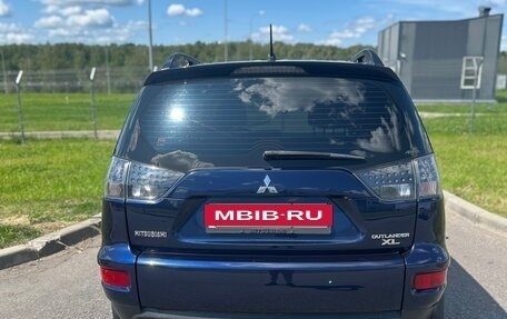 Mitsubishi Outlander III рестайлинг 3, 2011 год, 1 400 000 рублей, 3 фотография