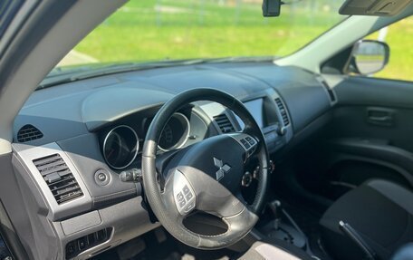 Mitsubishi Outlander III рестайлинг 3, 2011 год, 1 400 000 рублей, 6 фотография