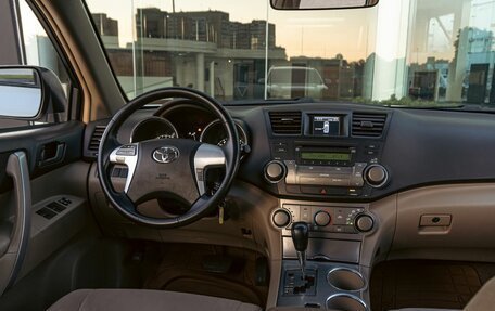 Toyota Highlander III, 2008 год, 1 395 000 рублей, 16 фотография