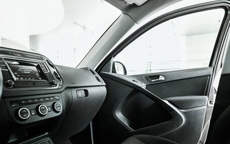 Volkswagen Tiguan I, 2015 год, 1 345 000 рублей, 15 фотография