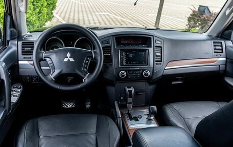 Mitsubishi Pajero IV, 2007 год, 1 195 000 рублей, 15 фотография