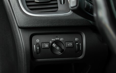 Volvo V40 Cross Country I, 2013 год, 1 155 000 рублей, 10 фотография