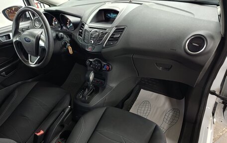 Ford Fiesta, 2015 год, 849 000 рублей, 12 фотография