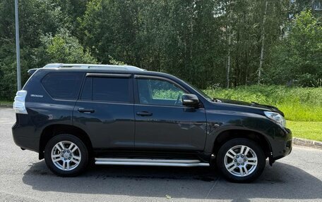 Toyota Land Cruiser Prado 150 рестайлинг 2, 2011 год, 2 590 000 рублей, 6 фотография