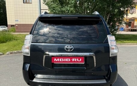 Toyota Land Cruiser Prado 150 рестайлинг 2, 2011 год, 2 590 000 рублей, 4 фотография