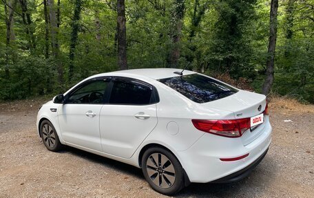 KIA Rio III рестайлинг, 2017 год, 1 000 000 рублей, 3 фотография