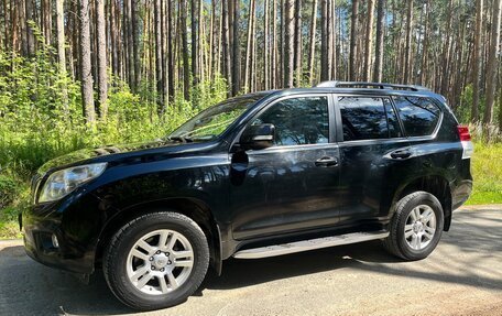 Toyota Land Cruiser Prado 150 рестайлинг 2, 2012 год, 2 580 000 рублей, 3 фотография