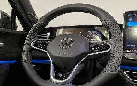 Volkswagen Tiguan, 2024 год, 5 800 000 рублей, 15 фотография