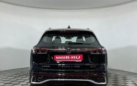 Volkswagen Tiguan, 2024 год, 5 800 000 рублей, 6 фотография