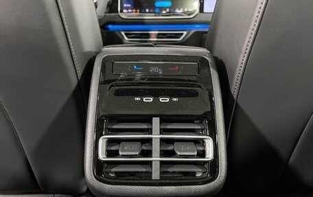 Volkswagen Tiguan, 2024 год, 5 800 000 рублей, 22 фотография