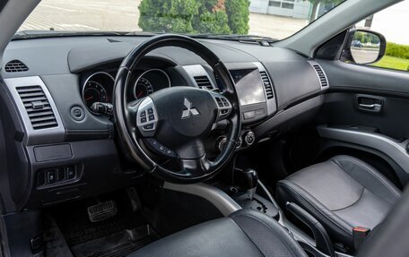 Mitsubishi Outlander III рестайлинг 3, 2011 год, 1 095 000 рублей, 11 фотография
