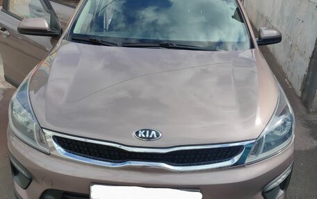 KIA Rio IV, 2018 год, 1 300 000 рублей, 1 фотография