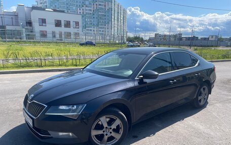 Skoda Superb III рестайлинг, 2018 год, 1 890 000 рублей, 2 фотография